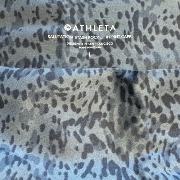 Athleta Stash Pocket Capri, size L - Picture 3 of 3